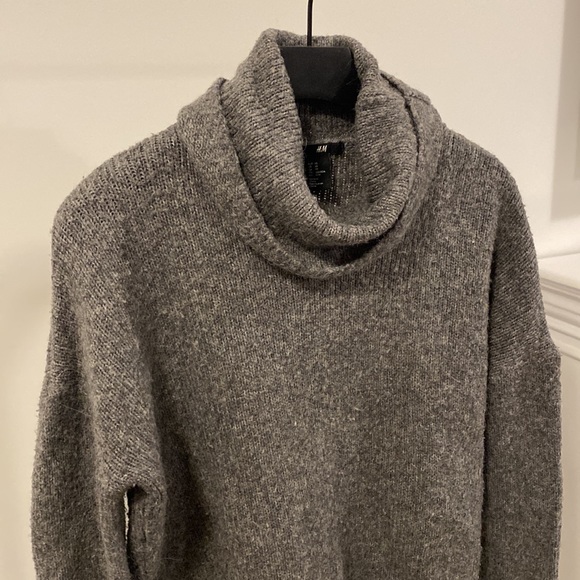 Great turtleneck - Picture 3 of 4